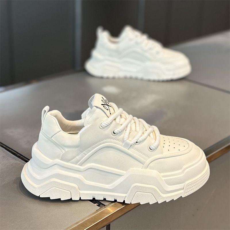 Men's Trendy White Breathable Skate Shoes - Spring 2025 Versatile Thick Sole Sports Casual Dad Sneakers.