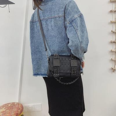 Women's Retro Chain Skull Rivet Crossbody Handbag