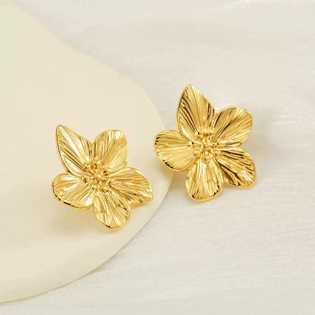 Uneven Petals Big Flower Drop Earrings for Women Golden Zinc Alloy Color Metal Dangle Earrings European Vintage Party Floral Zircon