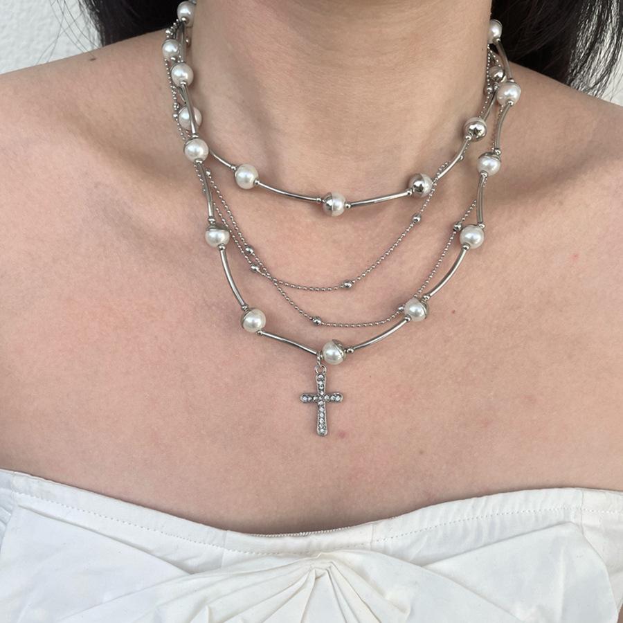Multi-layer pearl diamond cross pendant necklace personalized retro high-end clavicle chain light luxury versatile jewelry women