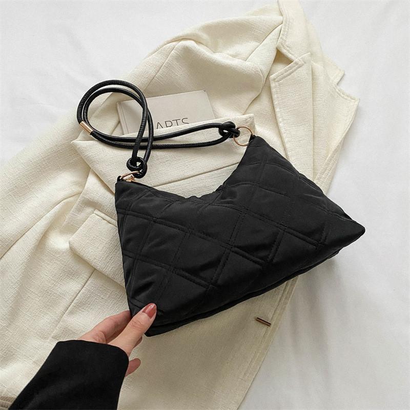 Fashionable Women s Quilted Tote Bag Elegant Casual Shoulder Bag For Everyday Use