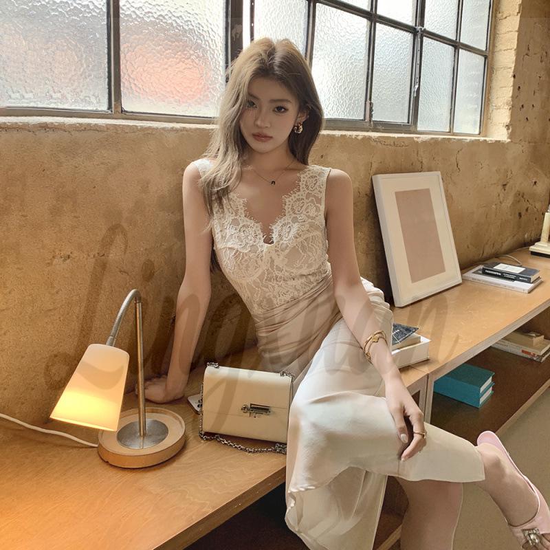 Spring/Summer 2026 Elegant Lace Satin V-neck Slim Fit Dress Large абрикосовый