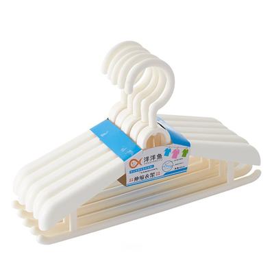 Retractable Hangers, 5 Pack, Plastic Hangers, Wide Shoulder Slots, Space Saving Hangers