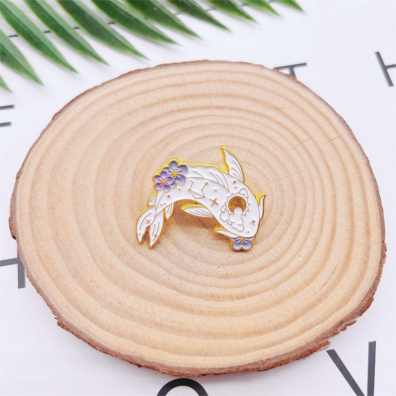 Creative Starry Sun Moon Flower Koi Enamel Black&White Brooch For Women Men Animals Brooch Pins Casual Jewelry Accessories Gift