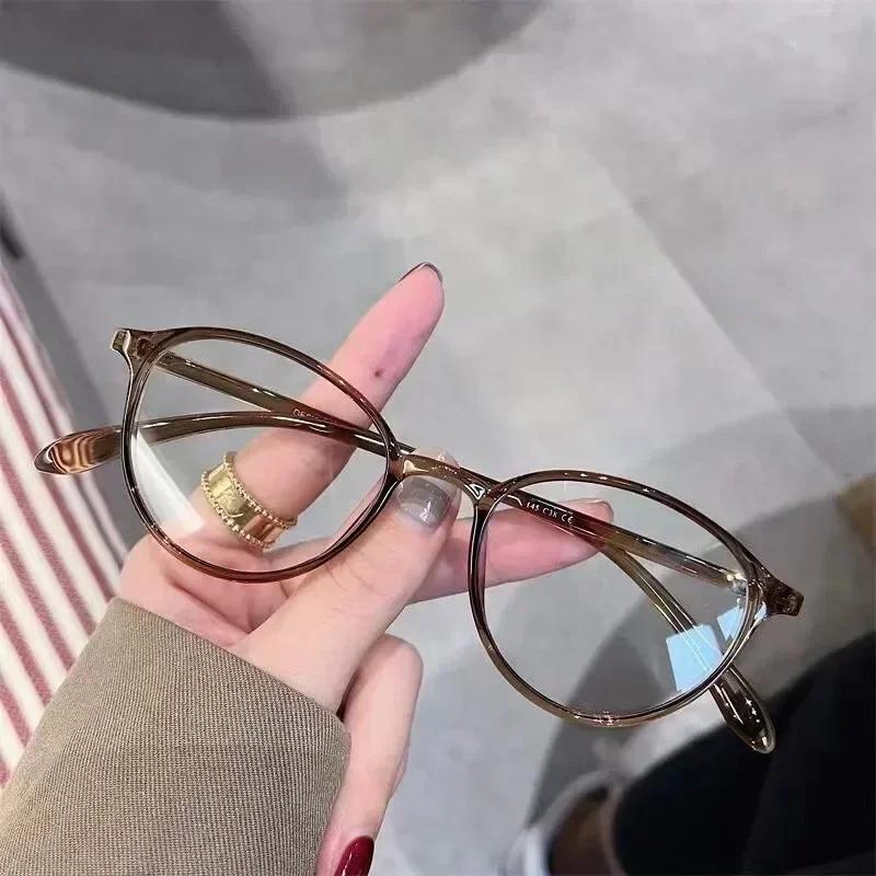 Ultra Light Comfortable Myopia Spectacles Frames for Male and Female Retro Round Optical Eye Spectacles Japanese Style TR90 Material Eye Spectacles