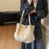 Large Capacity Commuter Bag Retro Women's Shoulder Bag Lightweight Tote Bag