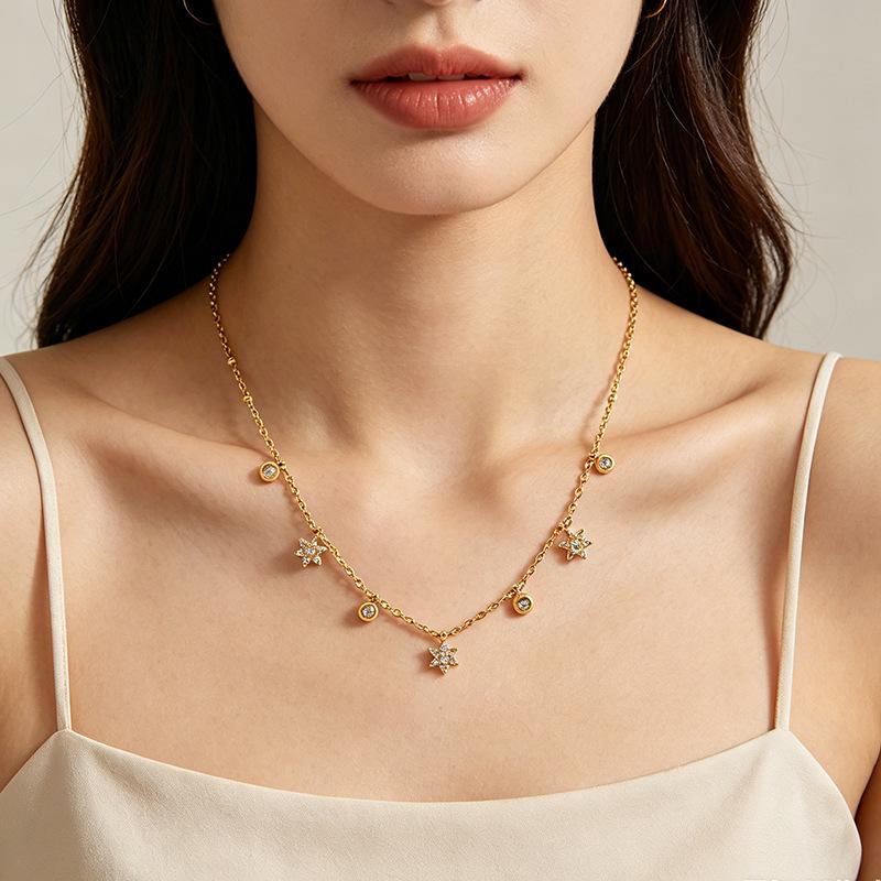 Women's Non-fading Titanium Steel Star Necklace with Rhinestones - INS Style Fashion Clavicle Chain, Light Luxury Design