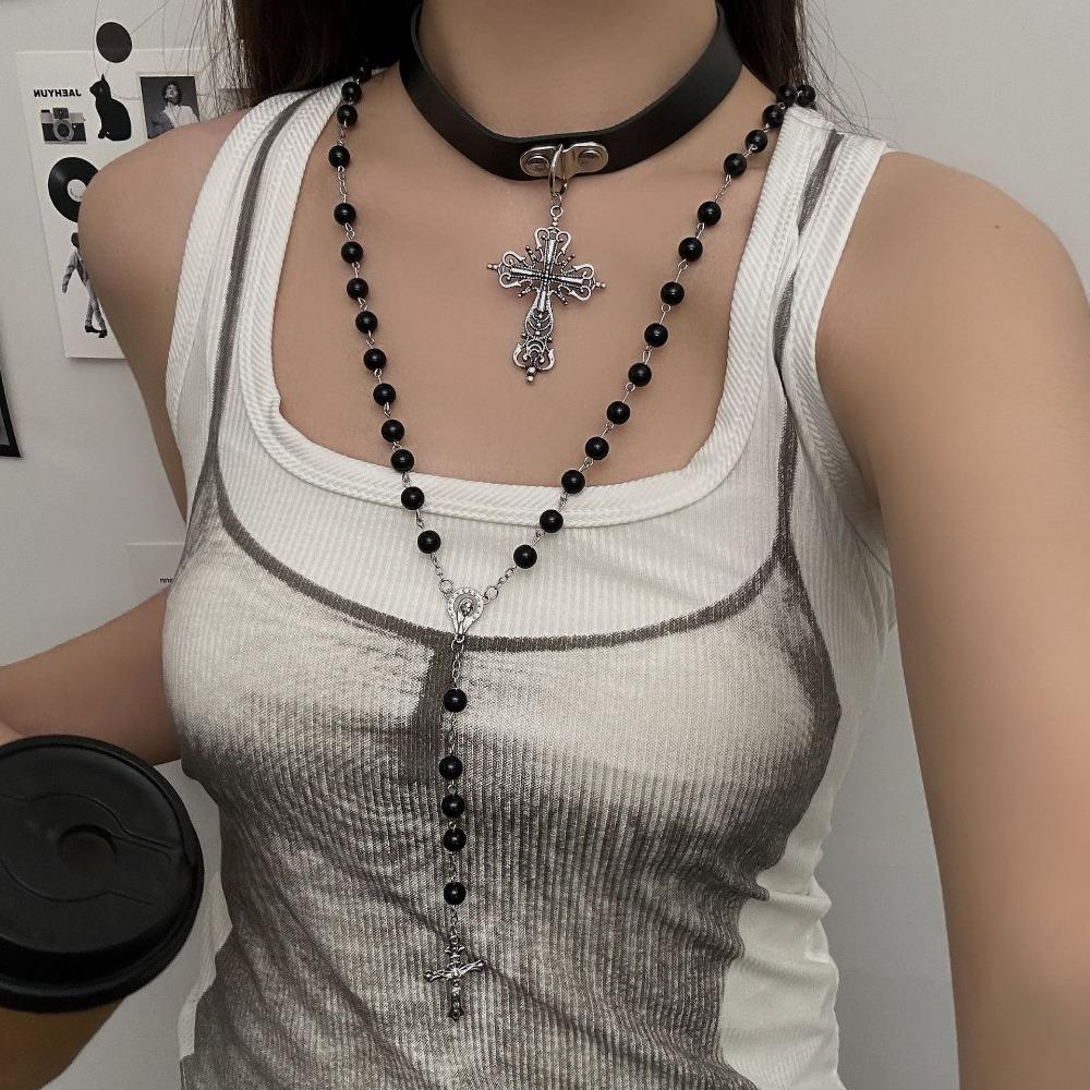 Y2K Subculture Baroque Hollowed-out Cross Pendant Collar Black Beaded Fold Wear Long Necklace for Women Personality Punk Jewelry