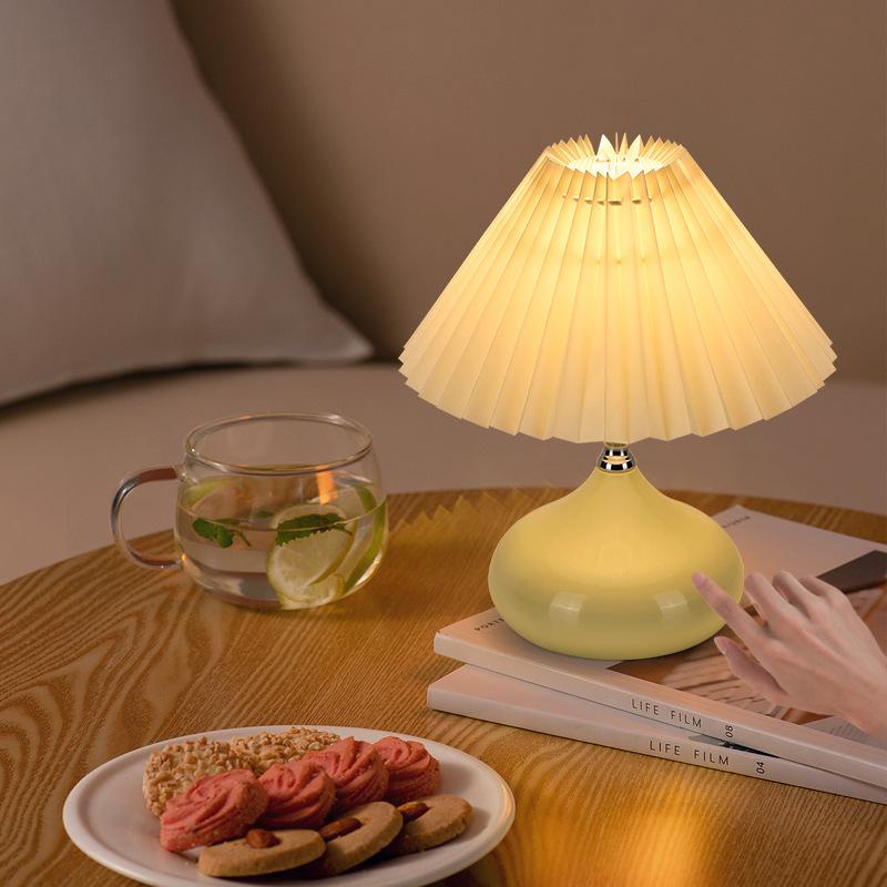 Bedroom Bedside Table Lamp High Sense Internet Celebrity Girl Warm Romantic Pleated Creative Decorative Table Lamp