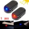 1PC Simulador de Alarme de Carro LED movido a energia solar - Luz Interior Universal Anti-Roubo