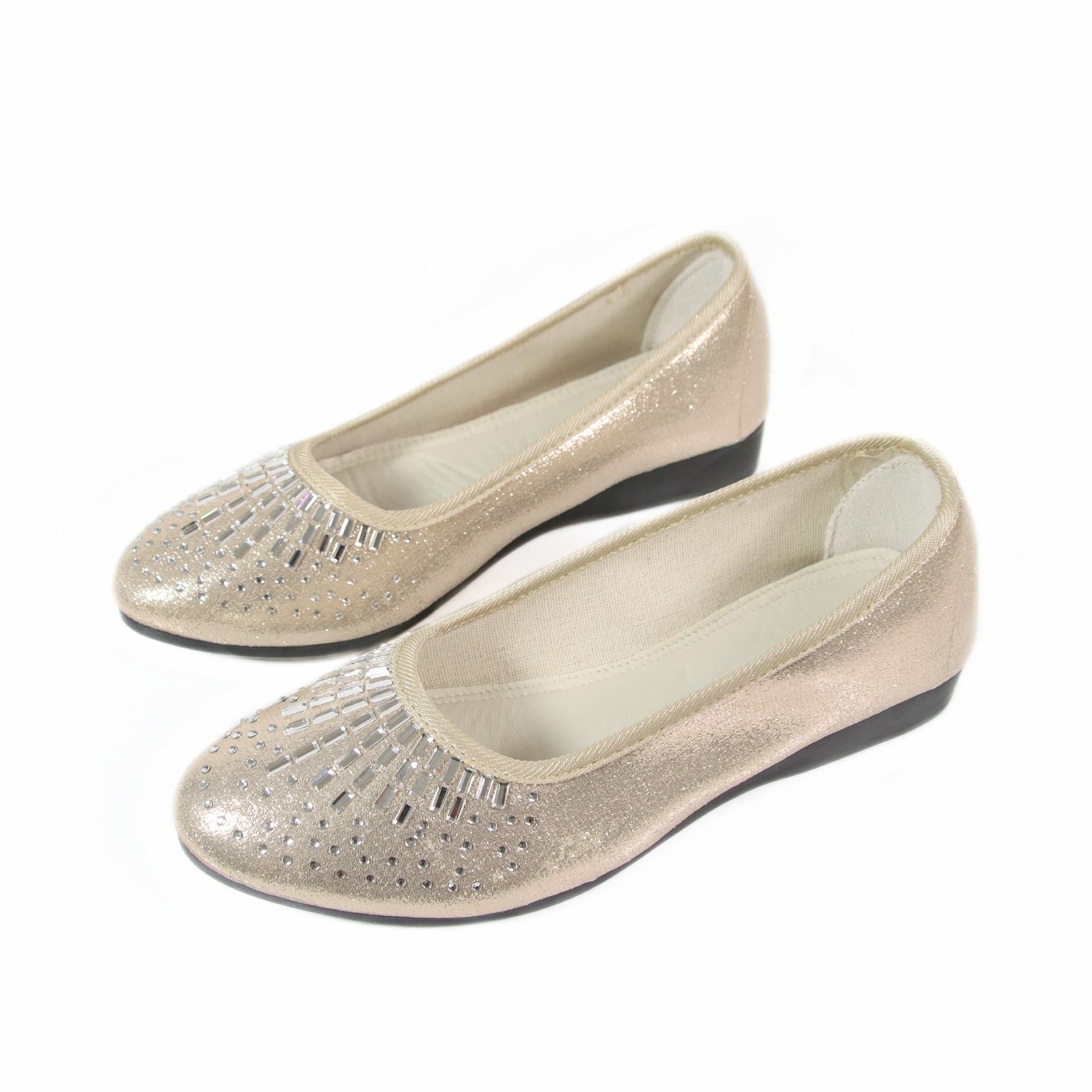 

Весна 2025 года, новые женские туфли-одиночки, удобные женские туфли с плоским дном и небольшим горлом, модные и элегантные туфли для мам из старой пекинской ткани 35