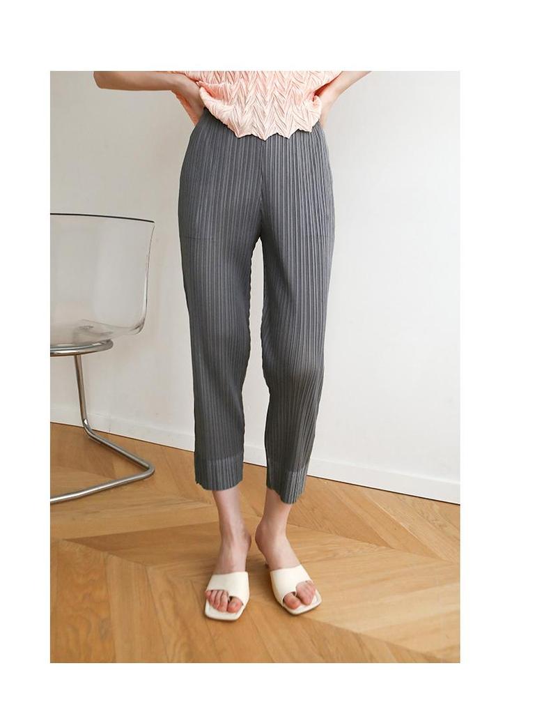 Miyake Women's Summer Pleated Cropped Pants: Trendy Loose-Fit Straight-Leg Style