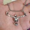 Fashionable Geometric Skull Pendant Necklace With Elegant Pearl Chain For All