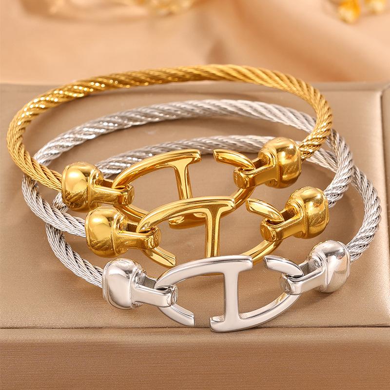 Stainless Steel  Women's Steel Wire Opening Pig Nose Non-fading Three-color Ing Wind Pig Nose Simple Design Fish Hook 