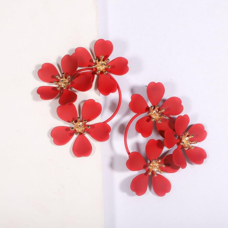 Fashion Black White Green Flower Earrings for Women Vintage Bohemian Summer Plant Romantic Party Jewelry Accessories