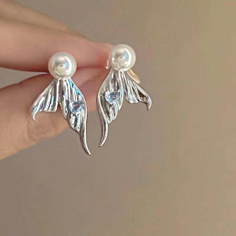 Super Match mit dem Sommer! Mori Bunte Diamant Schmetterling Lange Ohrringe Damen Trend Leichter Luxus Exquisit High-End Ohrringe
