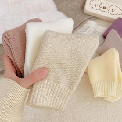 Zhuji Damen Plüsch Verdickte Mittelhohe Socken - Weich Haftender Boden Winterwärme mit Wärmespeicherndem Frottee.