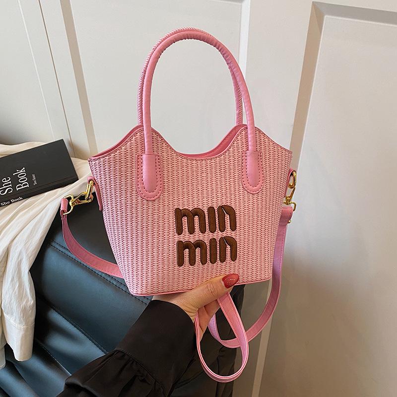 

2025 New Fashion Versatile Straw Leather Handbag: Vacation Shoulder & Crossbody Bag