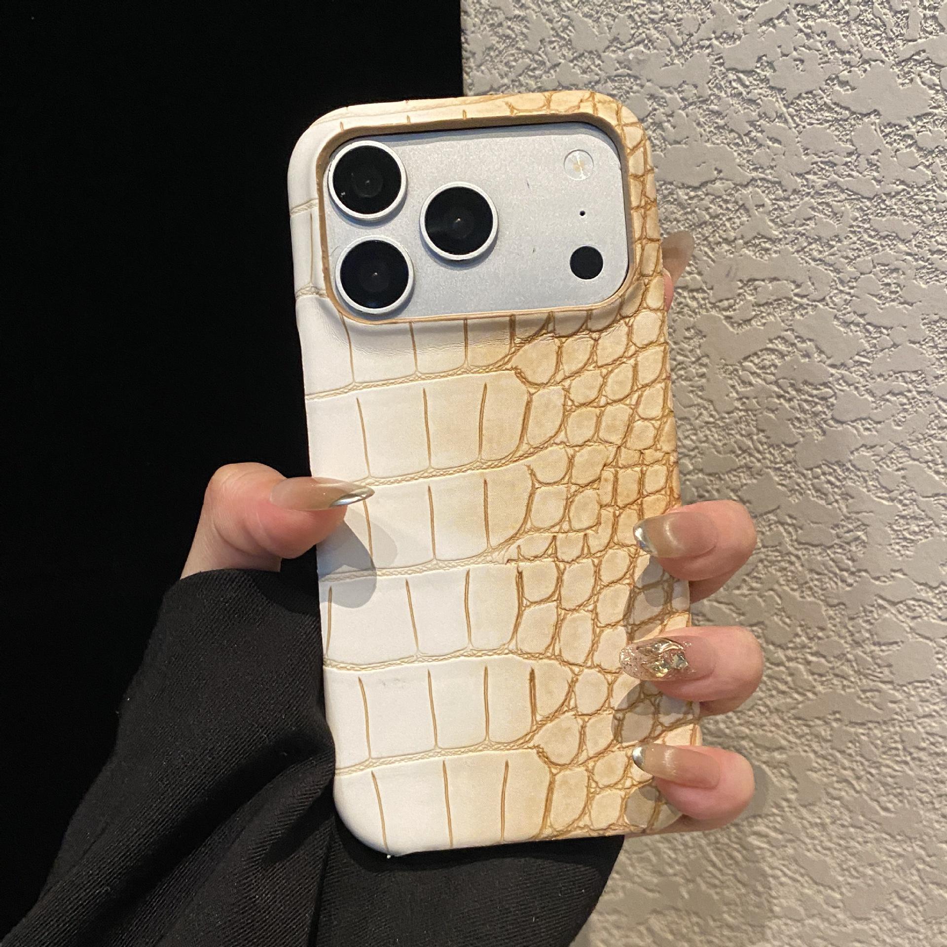

Crocodile Pattern Phone Case for Apple 17 Pro Max/16/15/14 Pro and 13/12/11 XS - Japanese & Korean Style. iPhone 15
