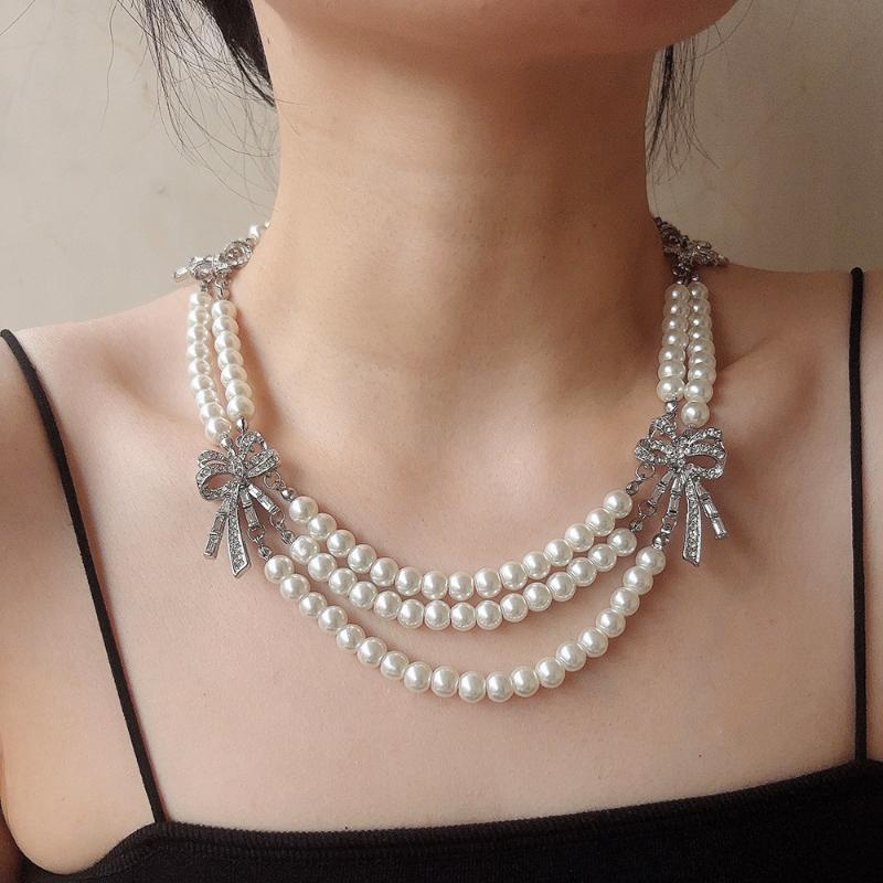Elegant Pearl Necklace And Earring Set With Butterfly Knot Retro French Style Multi-Layer Chain Collarbone Necklace