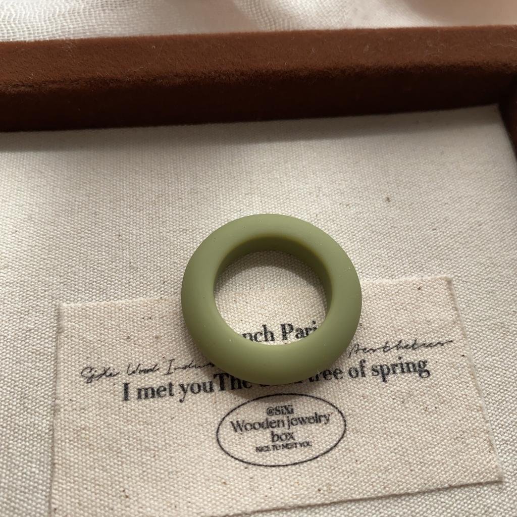 Simple Resin Ring Temperament Niche Design Versatile Daily Leisure Commuting Ring Ring