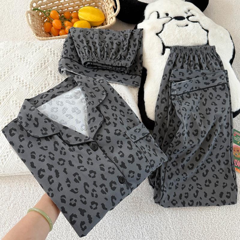 Women's Spring and Summer Temperament Home Clothing Set with Collar and Short Sleeved Top and Pants Set