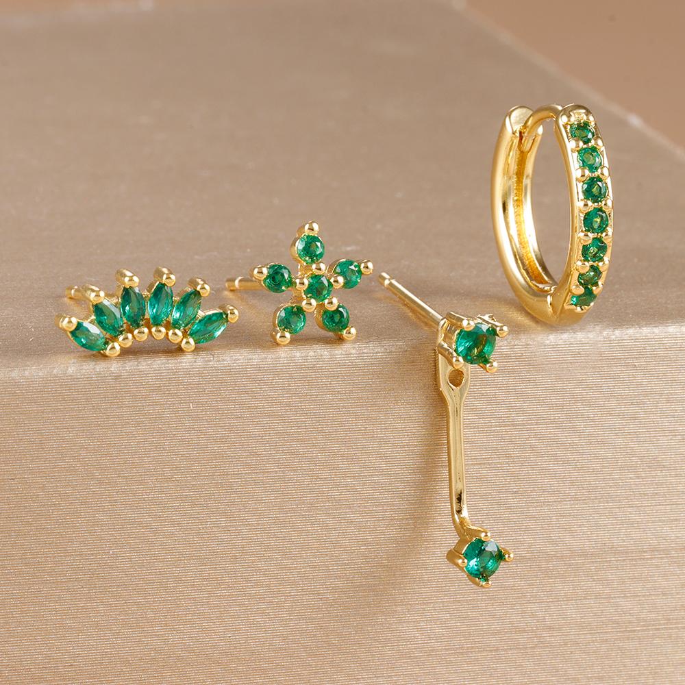 4-teiliges Set Huggie Hoop Ohrringe aus Edelstahl für Damen, Goldfarbe, Einzigartige Zirkonia Blume Ohrstecker Piercing Schmuck