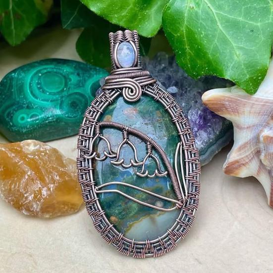 Handcrafted Pendant Necklace Eye-catching Elegant Women Handmade Pendant Jewelry Gift