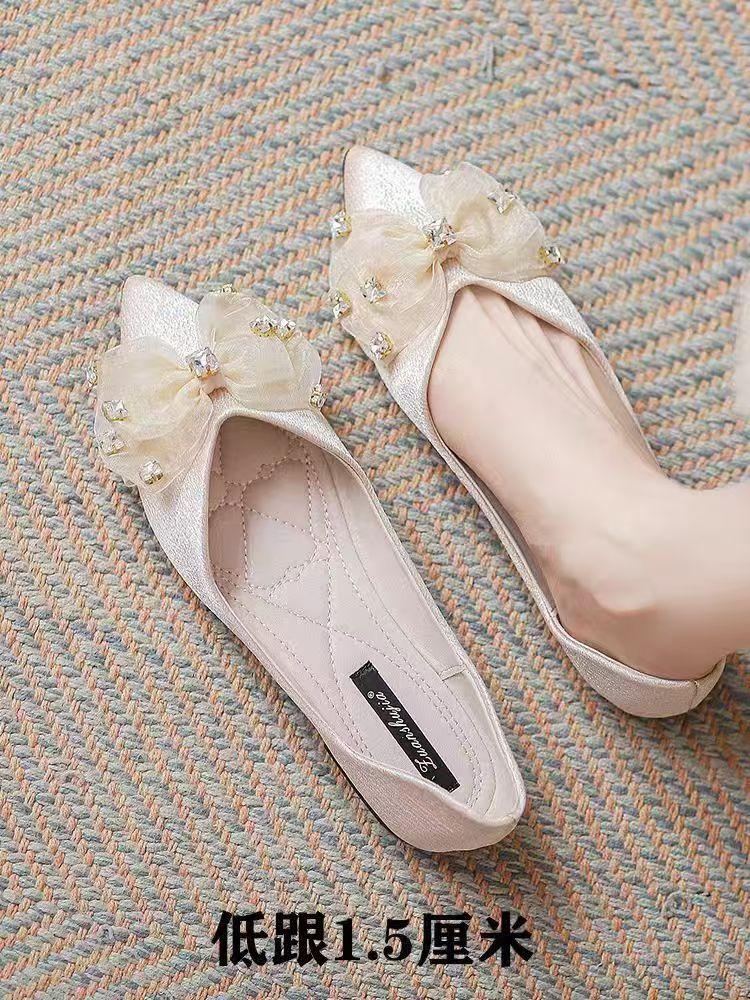 Flat bottomed women's shoes 2025 new spring and autumn bow pointed shallow mouth evening style soft sole single shoe