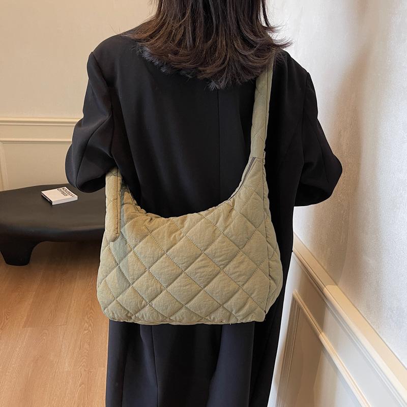 Trendy Fashion Rhombus Casual Messenger Bag Women's New Simple Cotton Clothes Shoulder Bag College Student Versatile Bag