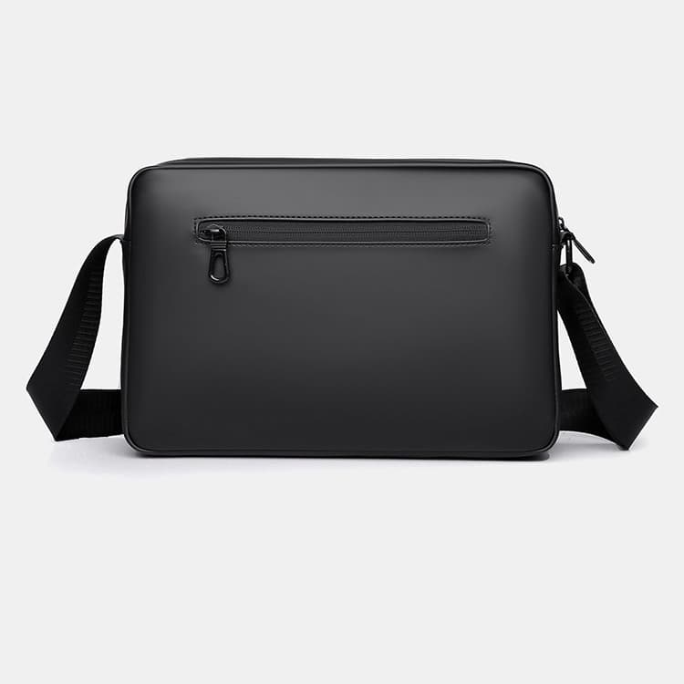 Men's cross-body charter function messenger bag
