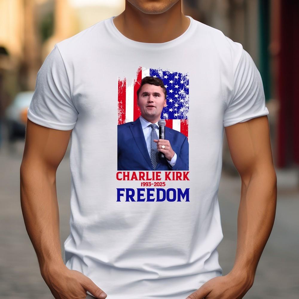 

Tribute To Charlie Kirk Freedom Sweater A True Patriot Printed American Flag Top XL