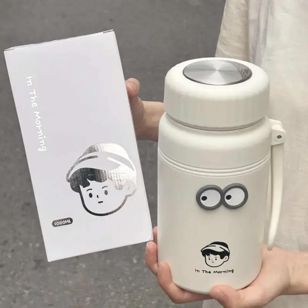 

Термокружка большого объема для женщин 2025 года: Симпатичный, простой дизайн с разделением чая и воды, также отлично подходит для студентов мужского пола. Cup (with Strap + Tea Separator)