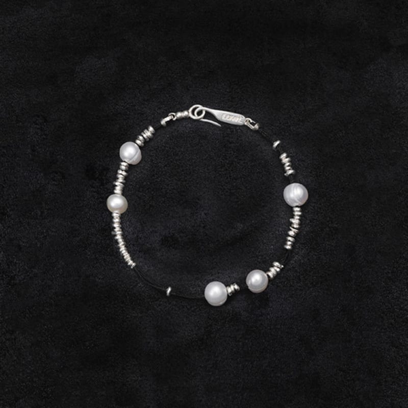 Lowool Schwarzes Faden-Silberperlen-Armband