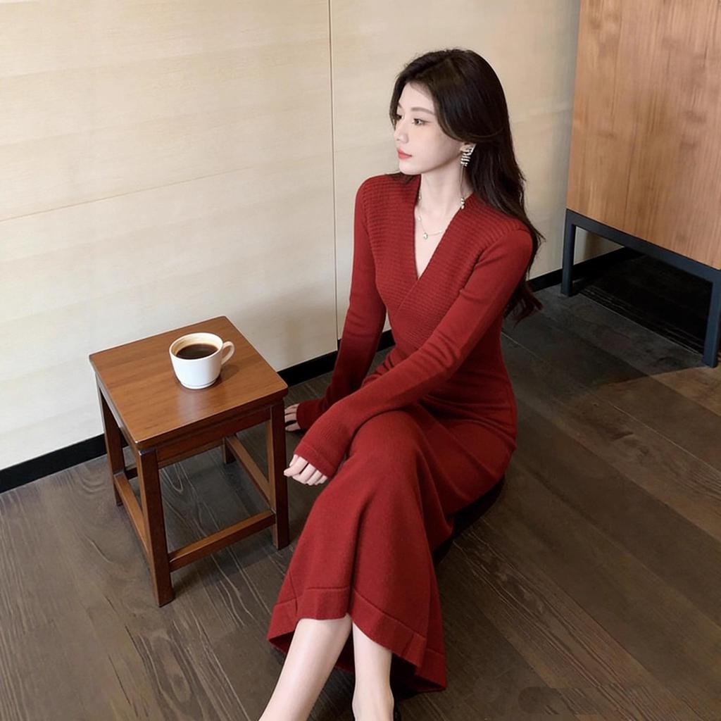 Elegant French Red V-Neck Knit Slim Dress - Sophisticated New Year Style