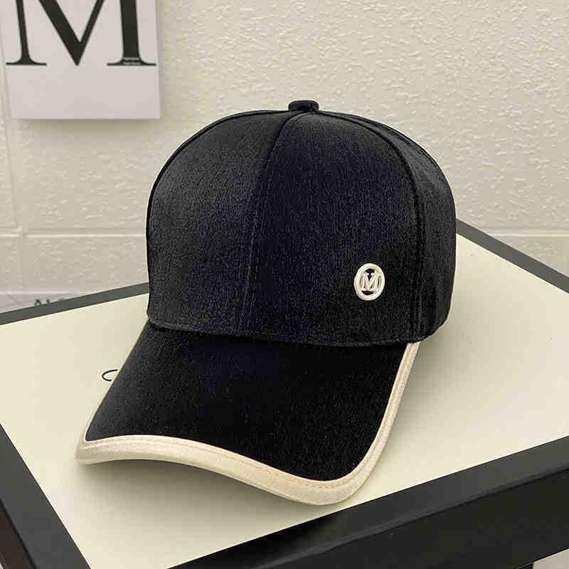 Hat Women'S Spring And Autumn Satin M Standard Fashion Versatile Cap Summer Casual Shopping Shade Sunscreen Baseball Cap Tide