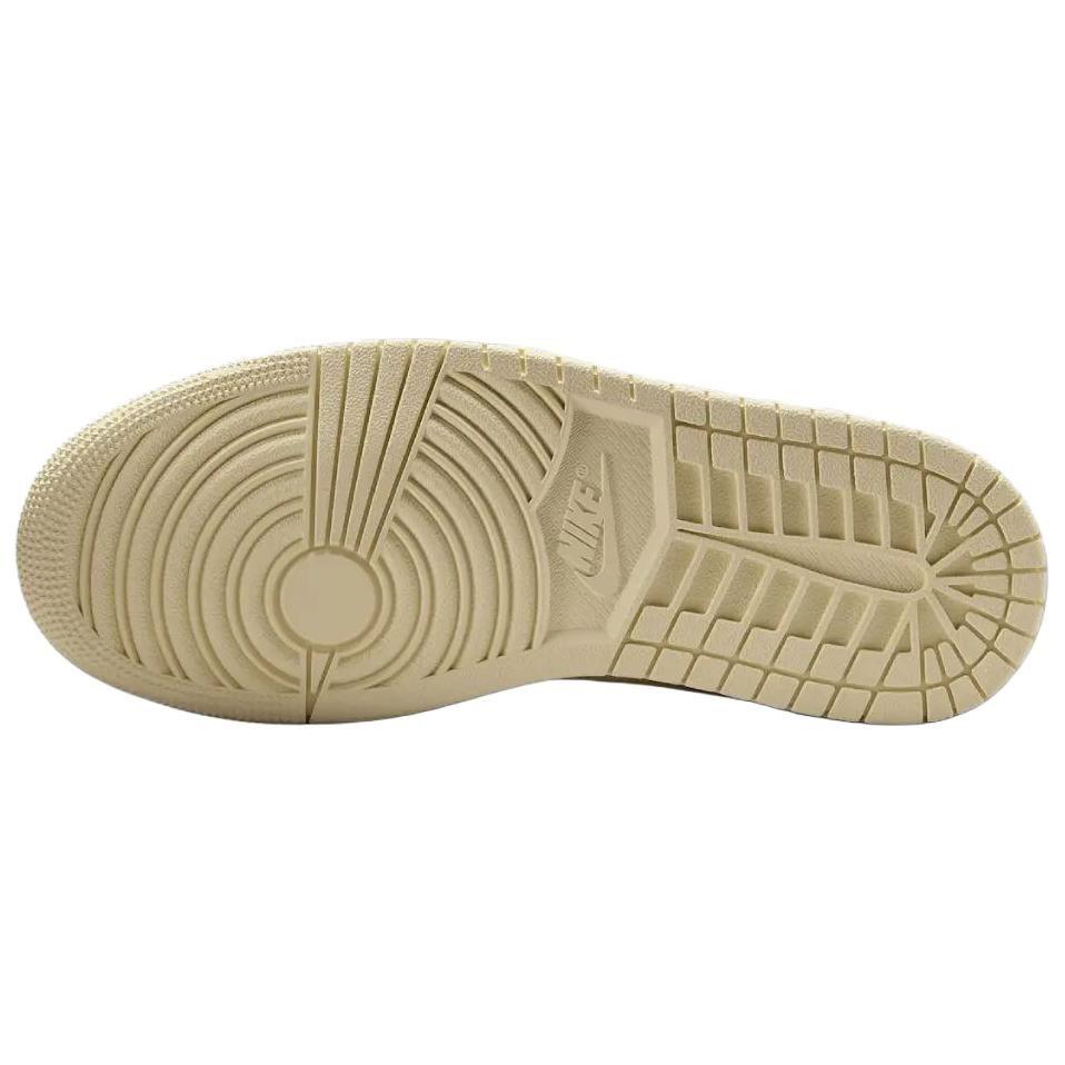 Jordan Air Jordan 1 Résistantes à l'abrasion Basses Vintage Chaussures de Basketball pour Femmes Beige IH4110-104