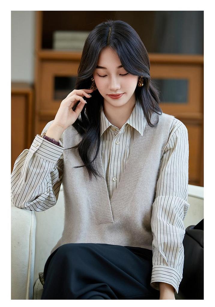 2025 A/W 100% Pure Wool Loose Fit Versatile V-Neck Knit Sweater Vest