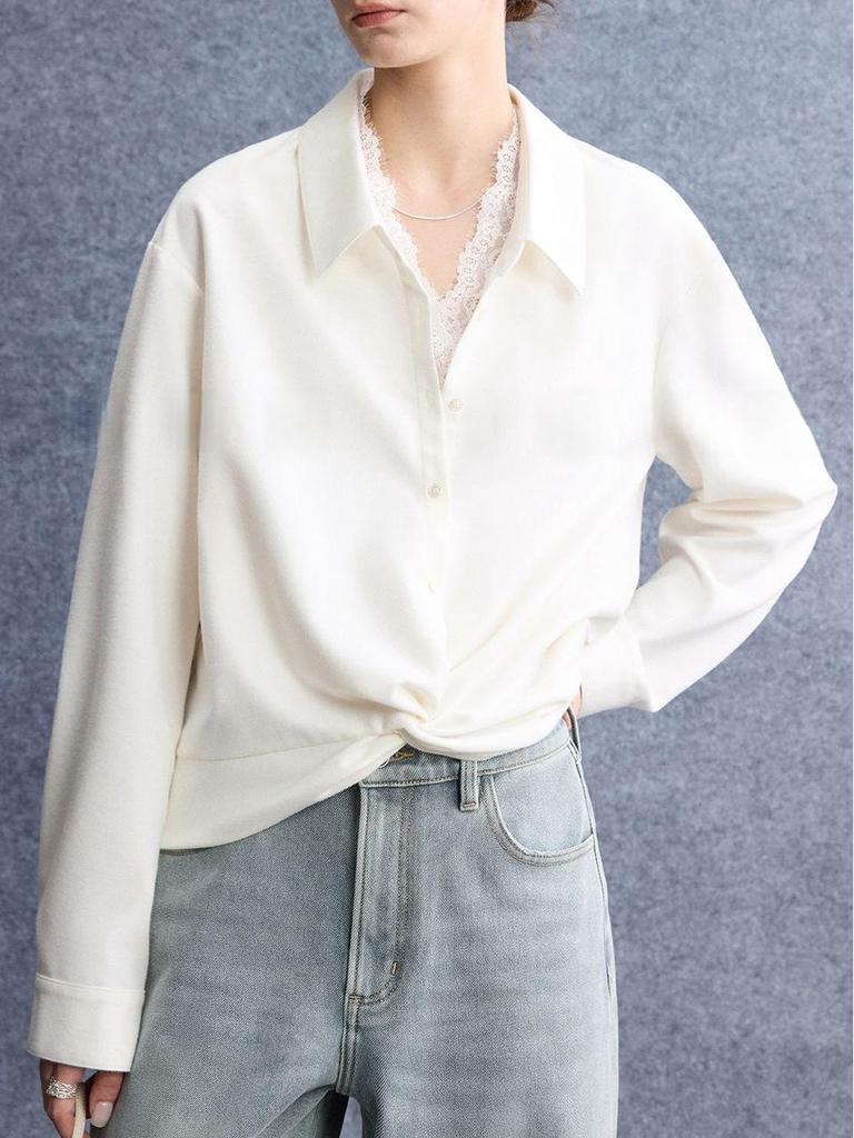 Chemise Lâche Irrégulière Torsadée Patchwork de Dentelle Confortable Respectueuse de la Peau Printemps 2026
