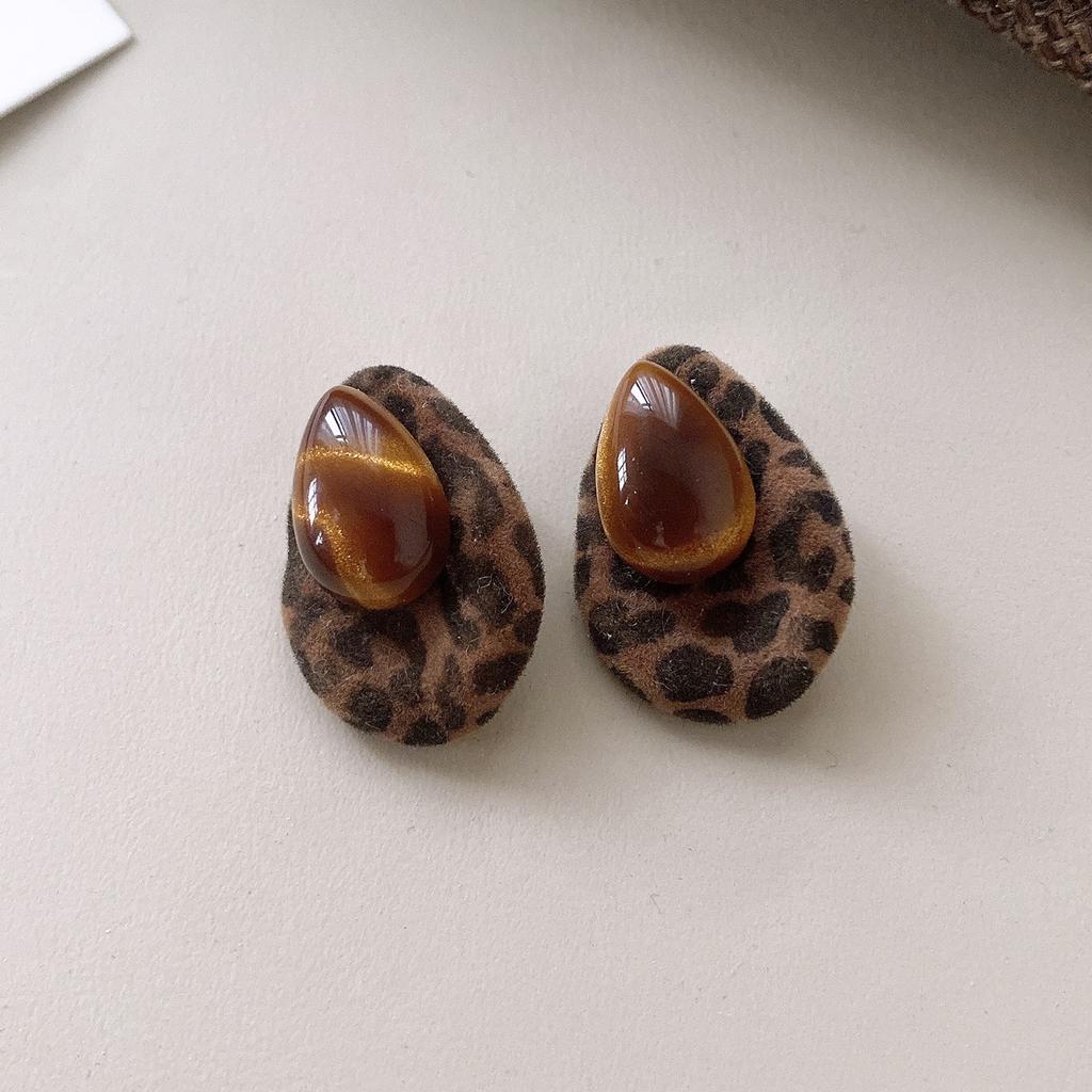 Maillard coffee color love gourd tiger's eye stone earrings earrings earrings design sense