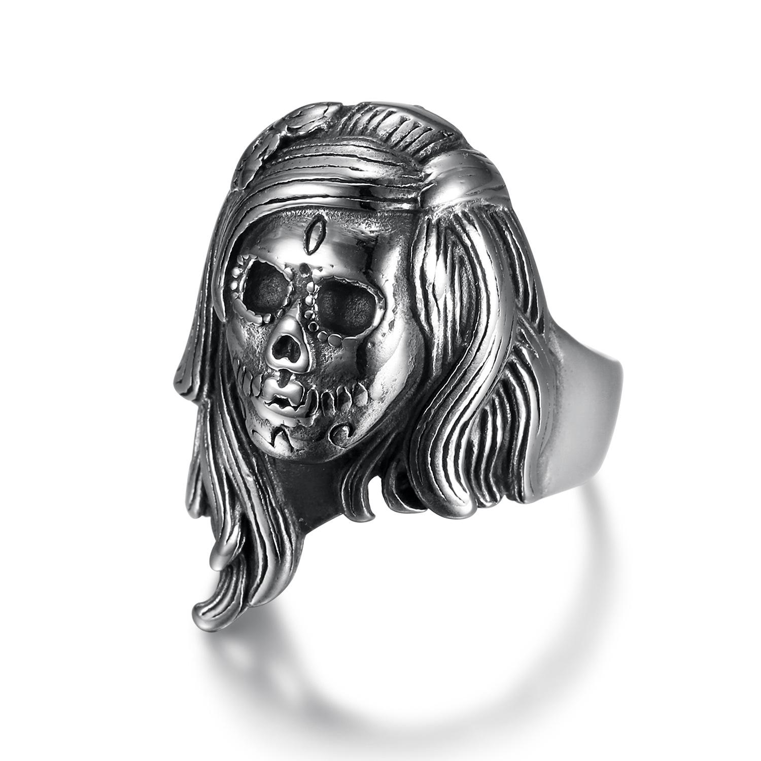 

Серебряное кольцо S925 с готической черепом и красивым женским кольцом 7