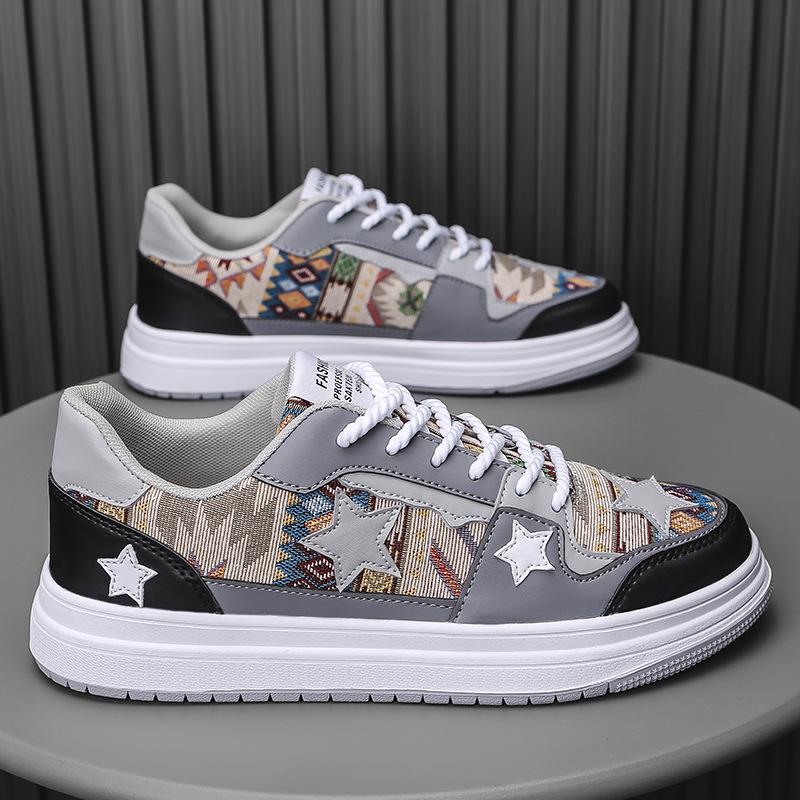 

Spring men s shoes 2025 new Korean version of trendy sports and leisure board shoes fashionable versatile high-value men s trendy shoes 38