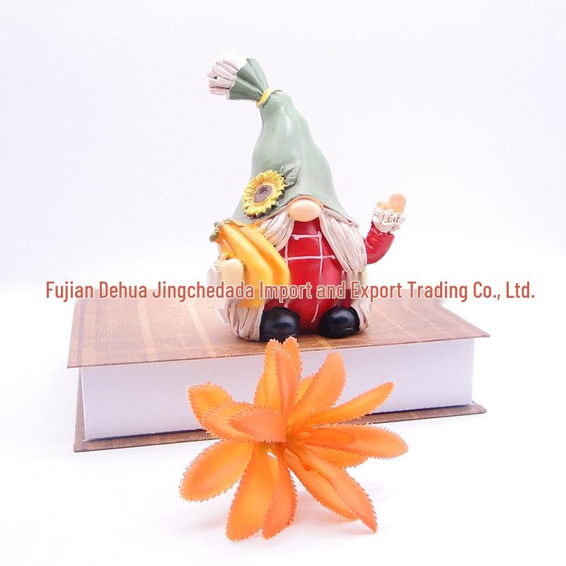 European-American Harvest Festival Resin Scarecrow & Gnome Ornaments for Thanksgiving