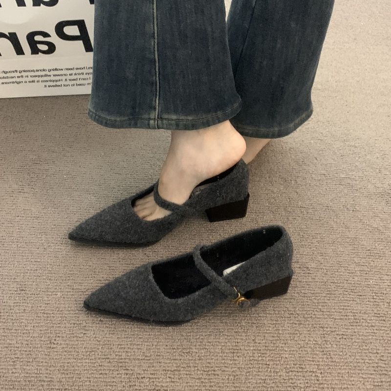 Internet celebrity explosion retro foot set with skirt single shoes Korean shallow mouth one-word buckle lazy shoes