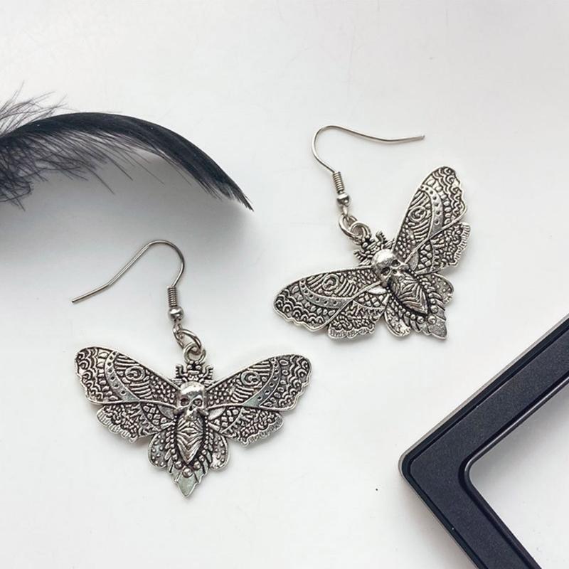 1 Pair European and American Metal Hook Earrings Retro Fashion Halloween Butterflies Skull Pendant Earrings for Women