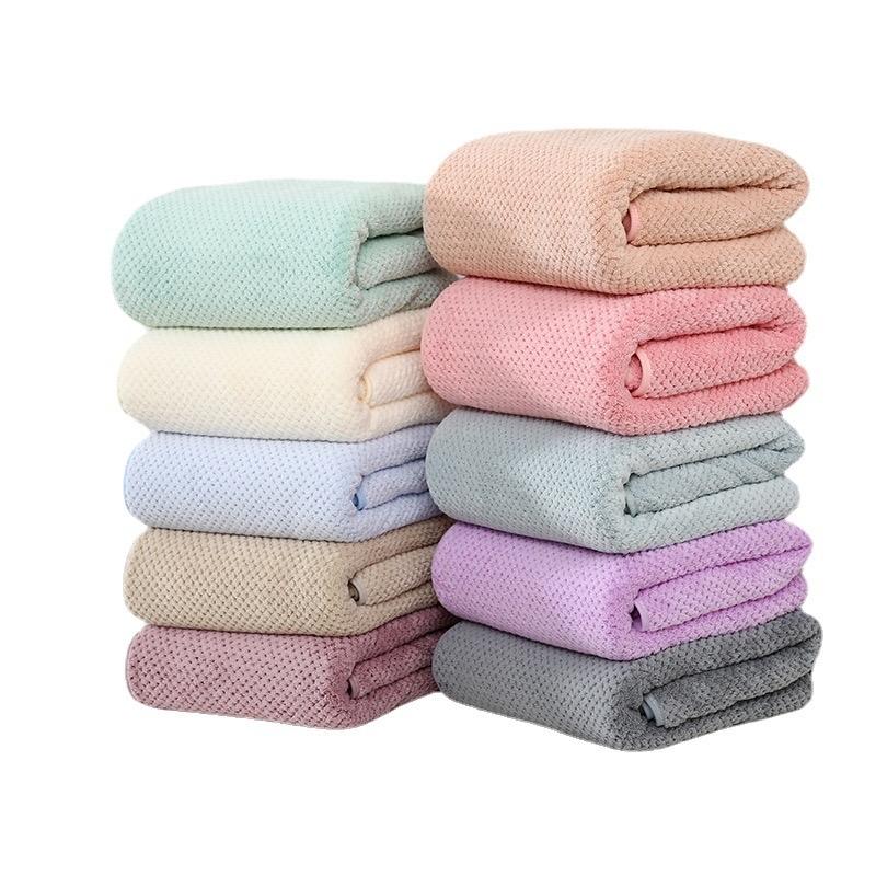 Coral Fleece Bath Towel 70*140cm Comfortable Woven Quick-Dry Eco-Friendly Absorbent Bath Tub Mats In Bulk