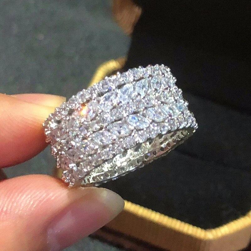 

Полный Bling Iced Out CZ Обещание Кольца Женщины Серебряный Цвет Мода Контрактный Дизайн Широкий Роскошный Женский Обручальное Кольцо Ювелирные Изделия