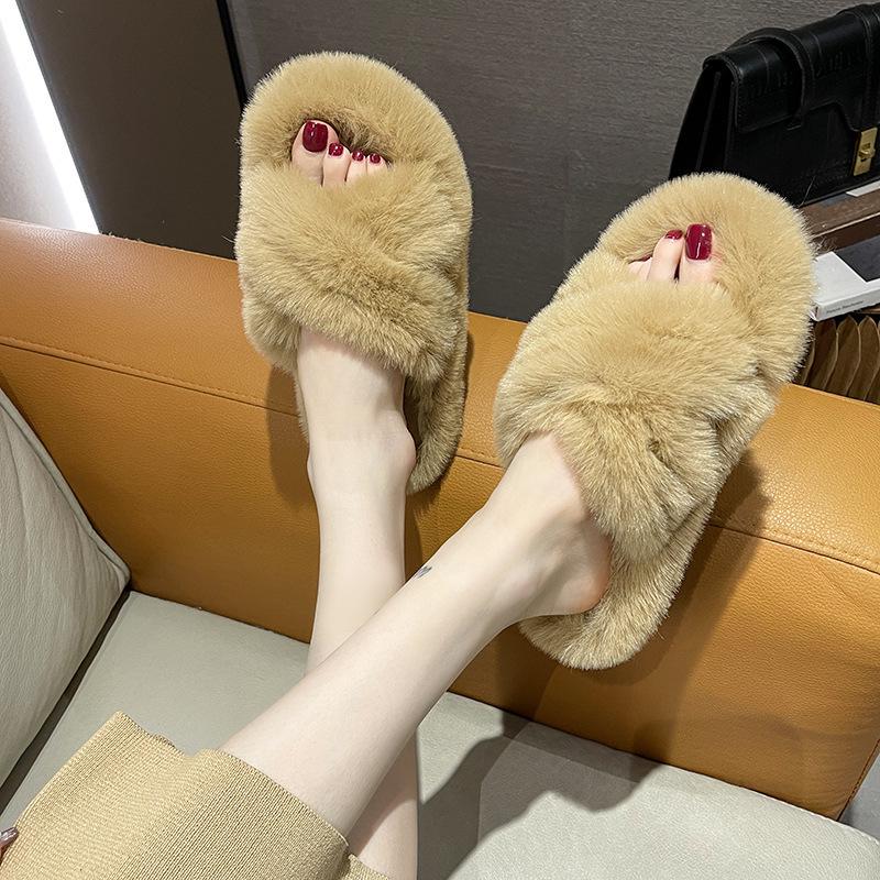 2025 Women's Furry Platform Slippers: Soft, Height-Boosting, Outdoor/Indoor, Thick Sole for Autumn/Winter.