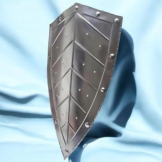 71.12 cm Medieval Leaf Pattern Steel Shield for LARP Cosplay Handmade Crusader Defense Gear Functional Shield Gift