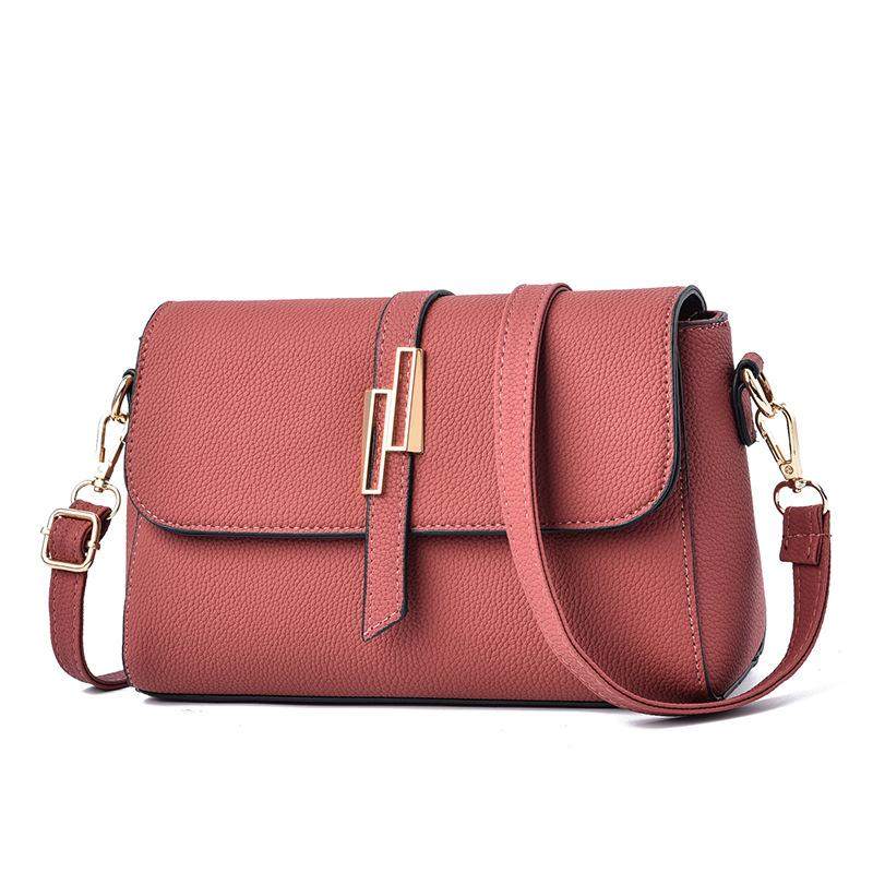 

Жіноча сумка на плече. Сумка через плече. Візерунок лічі. Проста і модна маленька квадратна сумка one size